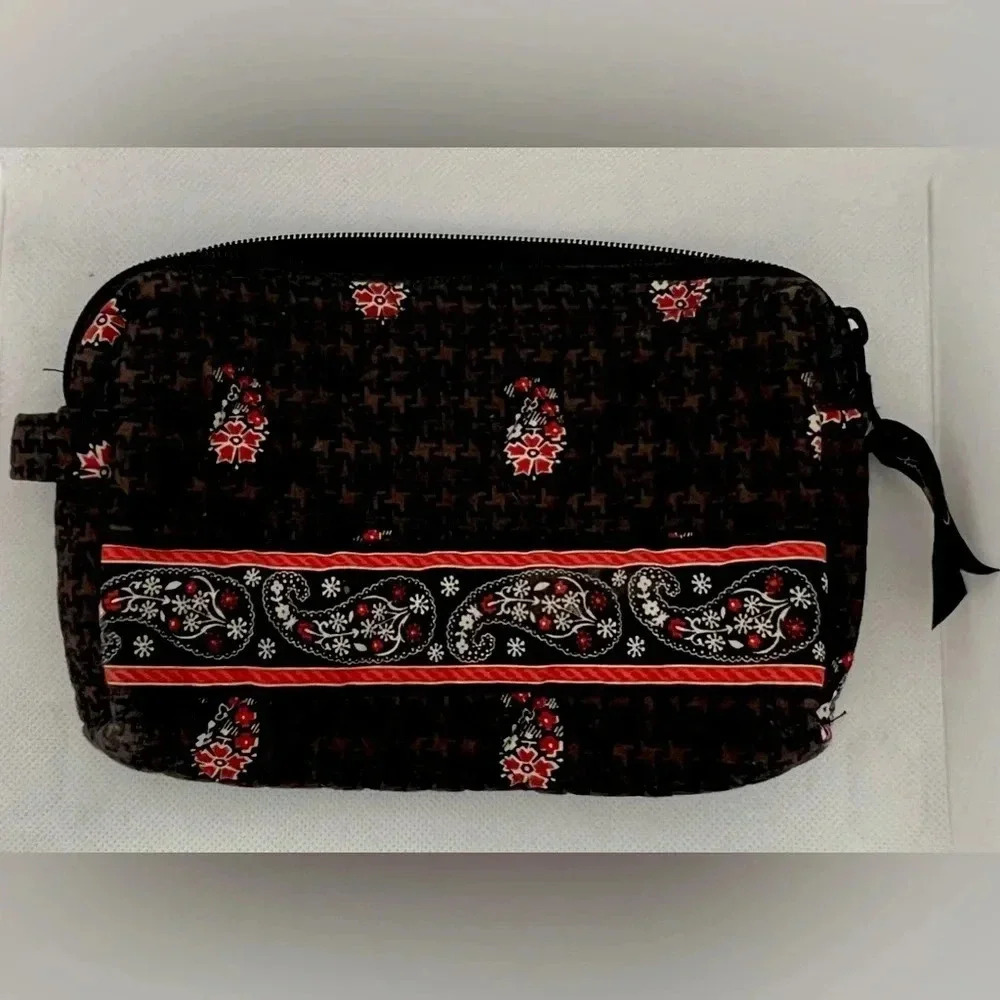 Vera Bradley | Houndstooth Brown pattern small cosmetic bag.